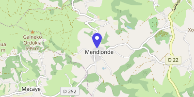 Carte OpenStreetMap — 100 zelaiko errepidea, Mendionde
